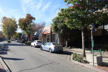 11-27-2023: Menko Park, California: Menlo Park şehir merkezi