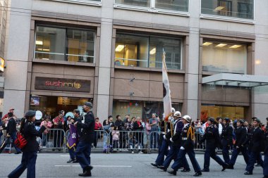 2-24-2024: San Francisco, California: Çin Yeni Yıl Geçidi,