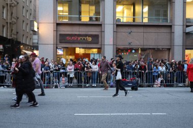 2-24-2024: San Francisco, California: Çin Yeni Yıl Geçidi,