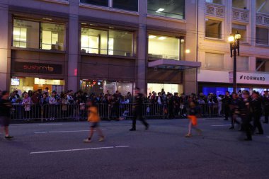 2-24-2024: San Francisco, California: Çin Yeni Yıl Geçidi,