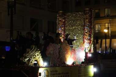 2-24-2024: San Francisco, California: Çin Yeni Yıl Geçidi,