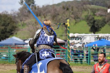 3-9-2024: Melekler Kampı, Kaliforniya: Kelt panayırı, Melekler kampı, California, Şövalyeler