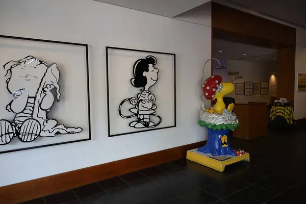 4-7-2024: Santa Rosa, California: Charles Schultz Müzesi, Santa Rosa, Califonira