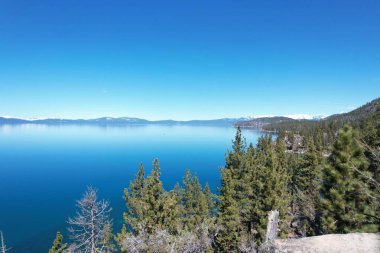 Havadan çekilmiş Tahoe Gölü California fotoğrafı.