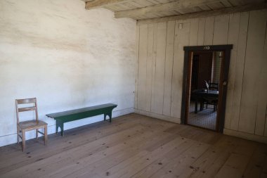 6-08-2024: Sacramento, California: Fort Sutter, yemek alanı