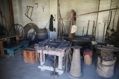 6-08-2024: Sacramento, California: Fort Sutter, atölye