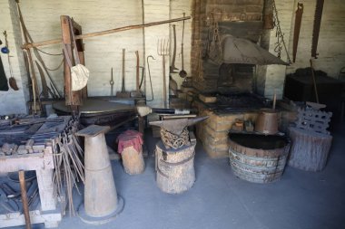 6-08-2024: Sacramento, California: Fort Sutter, atölye