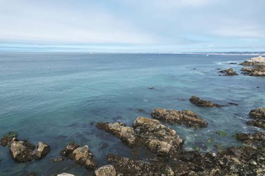 Monterey California 'daki Aşıklar Noktası' nın hava fotoğrafı.