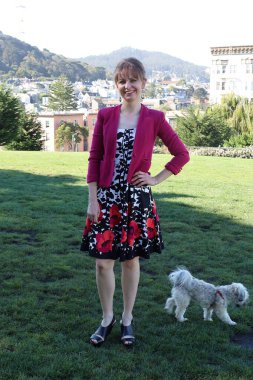 Parktaki Güzel Rus Modelinin Fotoğrafı