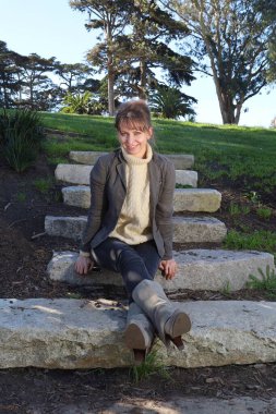 Parktaki Güzel Rus Modelinin Fotoğrafı