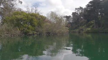 5-10-2020: San Francisco, California, ABD: Kürek çekme stow gölü
