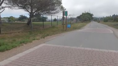 5-5-2024: Sausalito, California, ABD: Marin ilçesinde bisiklet parkuru