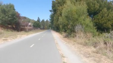 5-5-2024: Sausalito, California, ABD: Marin ilçesinde bisiklet parkuru