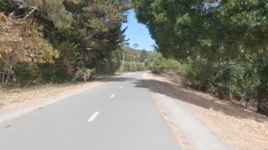 5-5-2024: Sausalito, California, ABD: Marin ilçesinde bisiklet parkuru