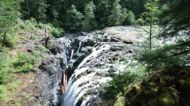 İngiliz Şelalesi Vancouver Adası, İngiliz Kolombiyası, Kanada