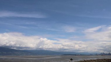 İspanyol bankalarından Vancouver 'ın zaman aşımı videosu