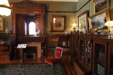 7-6-2025 Victoria, İngiliz Kolombiyası. Kanada: Victoria, British Columbia, Kanada 'daki Craigdarroch kalesi