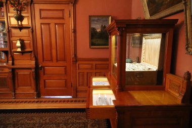 7-6-2025 Victoria, İngiliz Kolombiyası. Kanada: Victoria, British Columbia, Kanada 'daki Craigdarroch kalesi