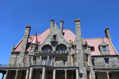 7-6-2025 Victoria, İngiliz Kolombiyası. Kanada: Victoria, British Columbia, Kanada 'daki Craigdarroch kalesi