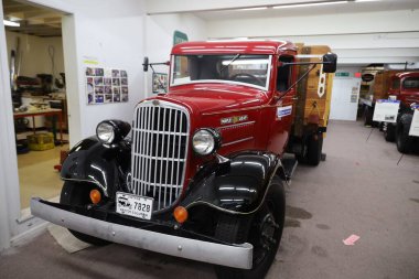 7-9-2025: Surrey, British Columbia, Kanada: Surrey tarihi kamyon müzesi