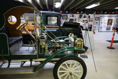 7-9-2025: Surrey, British Columbia, Kanada: Surrey tarihi kamyon müzesi