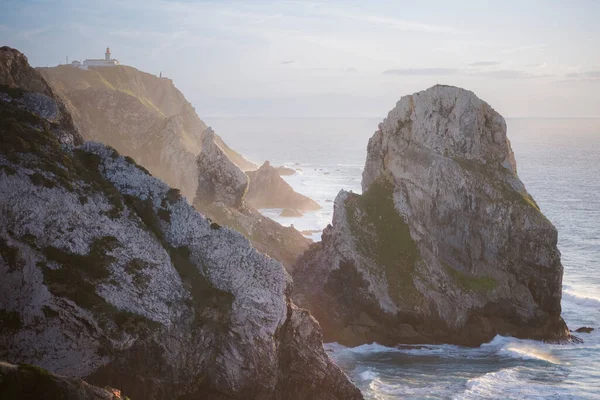 Вид Скалы Мыса Рока Океанский Серфинг Время Заката Синтра Португалия — стоковое фото