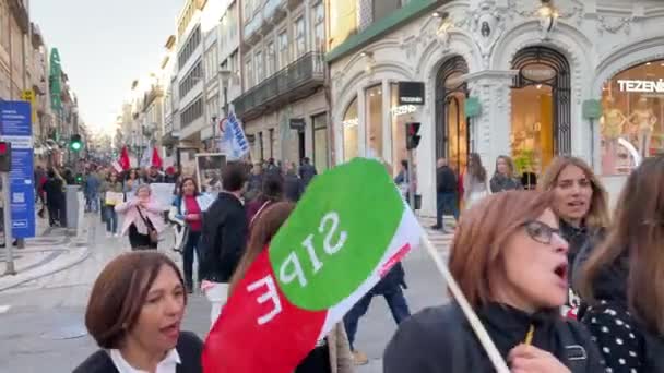 Portugal Mar 2023 市中心教育联盟抗议期间的参与者 — 图库视频影像