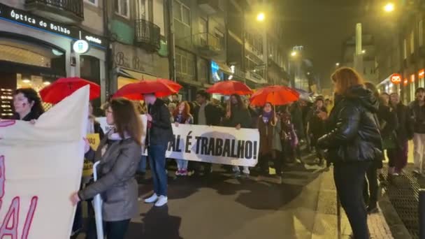 Porto Portugal Mar 2023 Deltagare Protesterar Centrum Internationella Kvinnodagen Slagord — Stockvideo