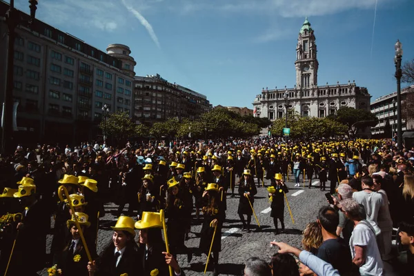 Porto Portugal Mayo 2023 Desfile Queima Das Fitas Oporto Fiesta —  Fotos de Stock