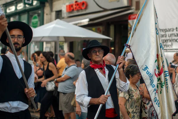 Portugal Yul 2023年 在圣约翰节的一个星期结束时 受欢迎的游行示威也被俄罗斯人带到了城市的街道上 在波尔图已经举行了六百多年的祭祀 — 图库照片