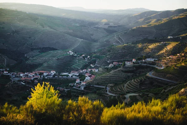 日落时的多罗山谷山脉全景 葡萄牙 — 图库照片