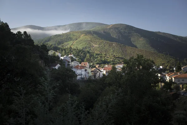 Eine Kleine Stadt Frühen Morgen Den Ausläufern Der Serra Estrela — Stockfoto