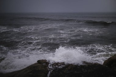 Miramar Sahili 'nin yağmurlu havası, Porto, Portekiz.