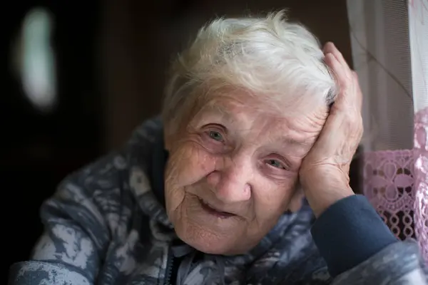 Portrait Elderly Woman Close Rechtenvrije Stockfoto's