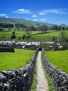 Grassington 'a gelip ayak izinin fotoğrafını çekmeden gidemezsin.