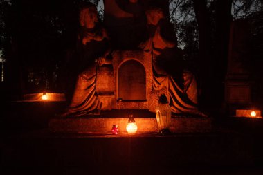 Lviv, Ukrayna - 1 Kasım 2022: Lychakiv Devlet Tarih ve Kültür Müzesi-Koruma Lviv, Ukrayna 'da Gece Azizler Günü