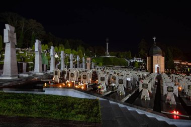 Lviv, Ukrayna - 1 Kasım 2022: Lychakiv Devlet Tarih ve Kültür Müzesi-Koruma Lviv, Ukrayna 'da Gece Azizler Günü