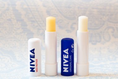 Beiersdorf, Almanya - 5 Aralık 2022: Nivea ilgili dudak kremi