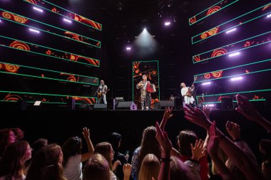 Lviv, Ukrayna - 14 Ağustos 2021: Ukrayna Şarkı Projesi 2021. Ukraynalı grup Vopli Vidopliassova (VV)