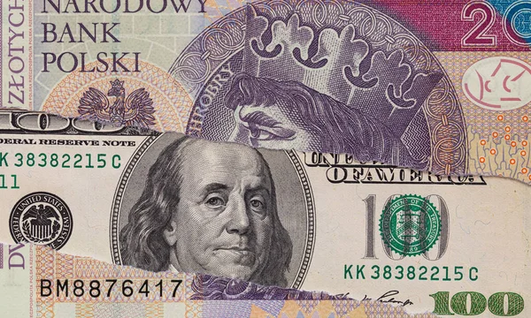 Billete 100 Dólares Rasgado Través Billetes Zloty Polacos Con Fines —  Fotos de Stock