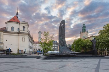 Lviv, Ukrayna - 6 Mayıs 2023: Lviv 'deki Taras Shevchenko Anıtı