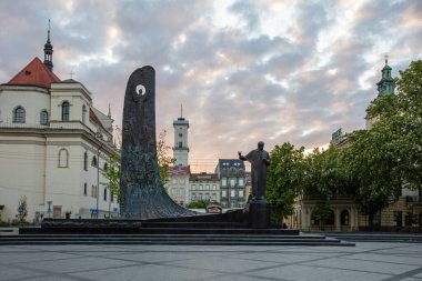 Lviv, Ukrayna - 6 Mayıs 2023: Lviv 'deki Taras Shevchenko Anıtı