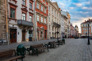 Lviv, Ukrayna - 6 Mayıs 2023: Lviv Pazar Meydanı