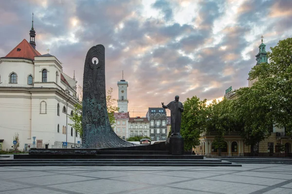 ウクライナのリヴィウ 2023年5月6日 リヴィウのタラス シェフチェンコ記念碑 — ストック写真