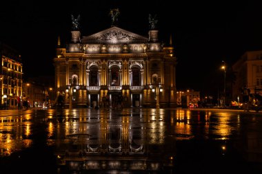 Lviv, Ukrayna - 12 Temmuz 2023: Lviv Ulusal Operası