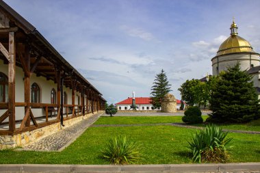 Hoshiv, Ukrayna - 30 Ağustos 2023: Hoshiv, Ukrayna 'daki Yasna Hora' daki Basilian Manastırı kompleksi