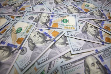 Tasarım amaçlı 100 dolarlık banknotlar