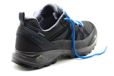 McKINLEY Vulcanus ayakkabıları beyaz arkaplan üzerinde aquamax membrane ve Vibram taban sistemi ile