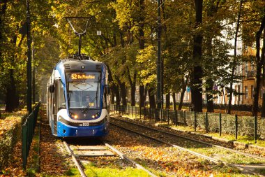 Krakow, Polonya - 10 Ekim 2018: Krakow Tramvayı