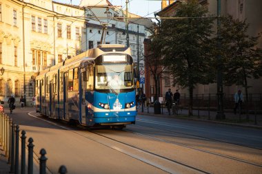 Krakow, Polonya - 10 Ekim 2018: Krakow Tramvayı
